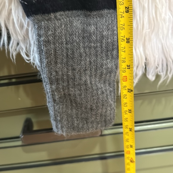 Two (2) pairs high quality wool fair isle leggings - Picture 5 of 5